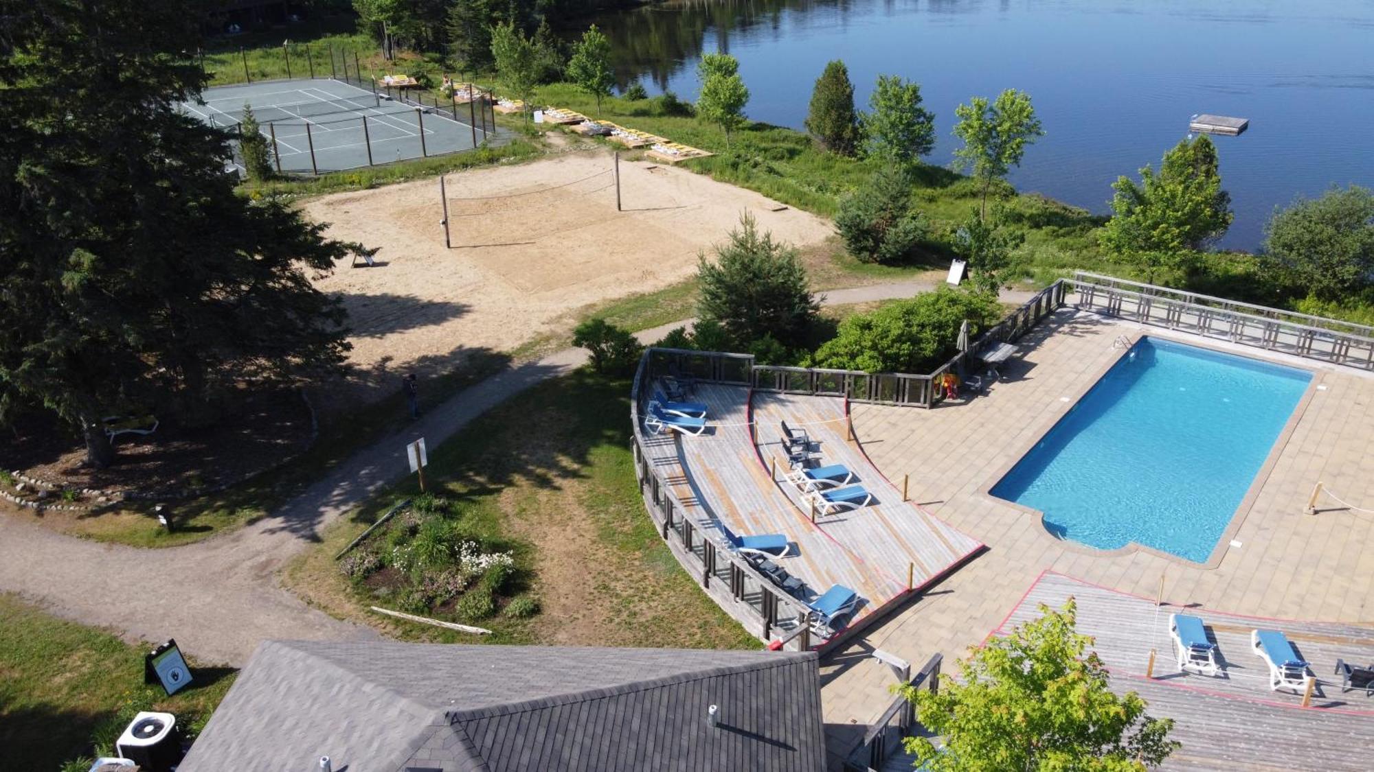 Lakefront Mountain View - Resort Loft ลัค-ซุแปร์ริเออร์ ภายนอก รูปภาพ
