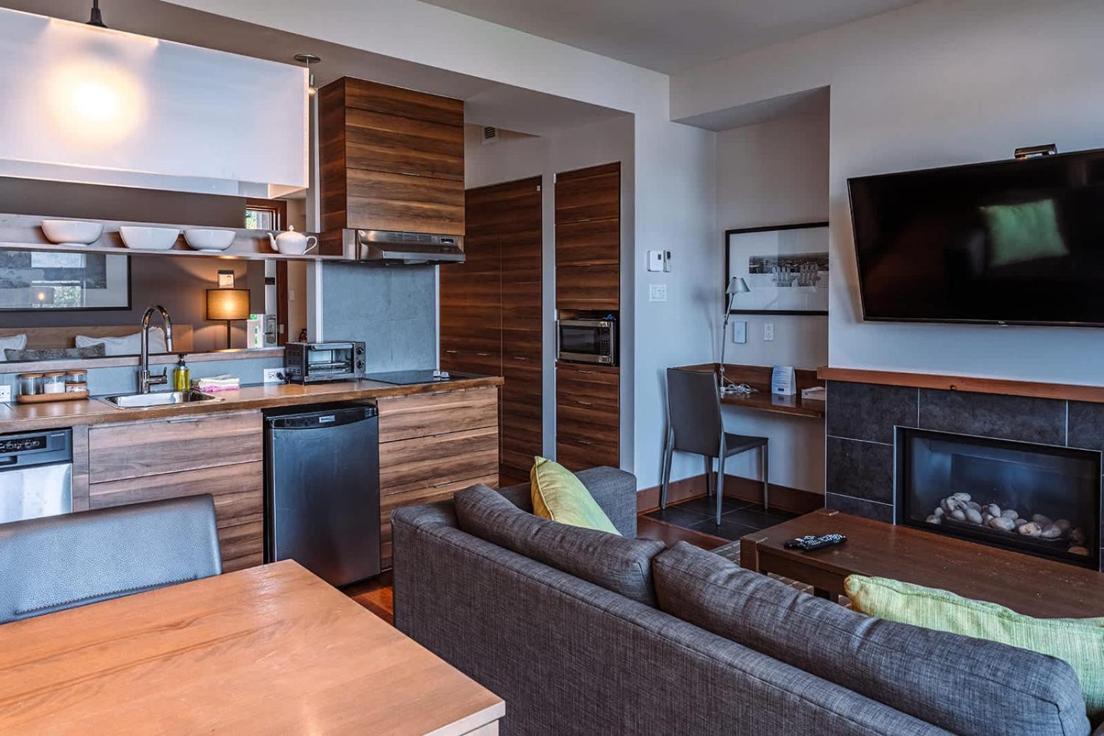 Lakefront Mountain View - Resort Loft ลัค-ซุแปร์ริเออร์ ภายนอก รูปภาพ